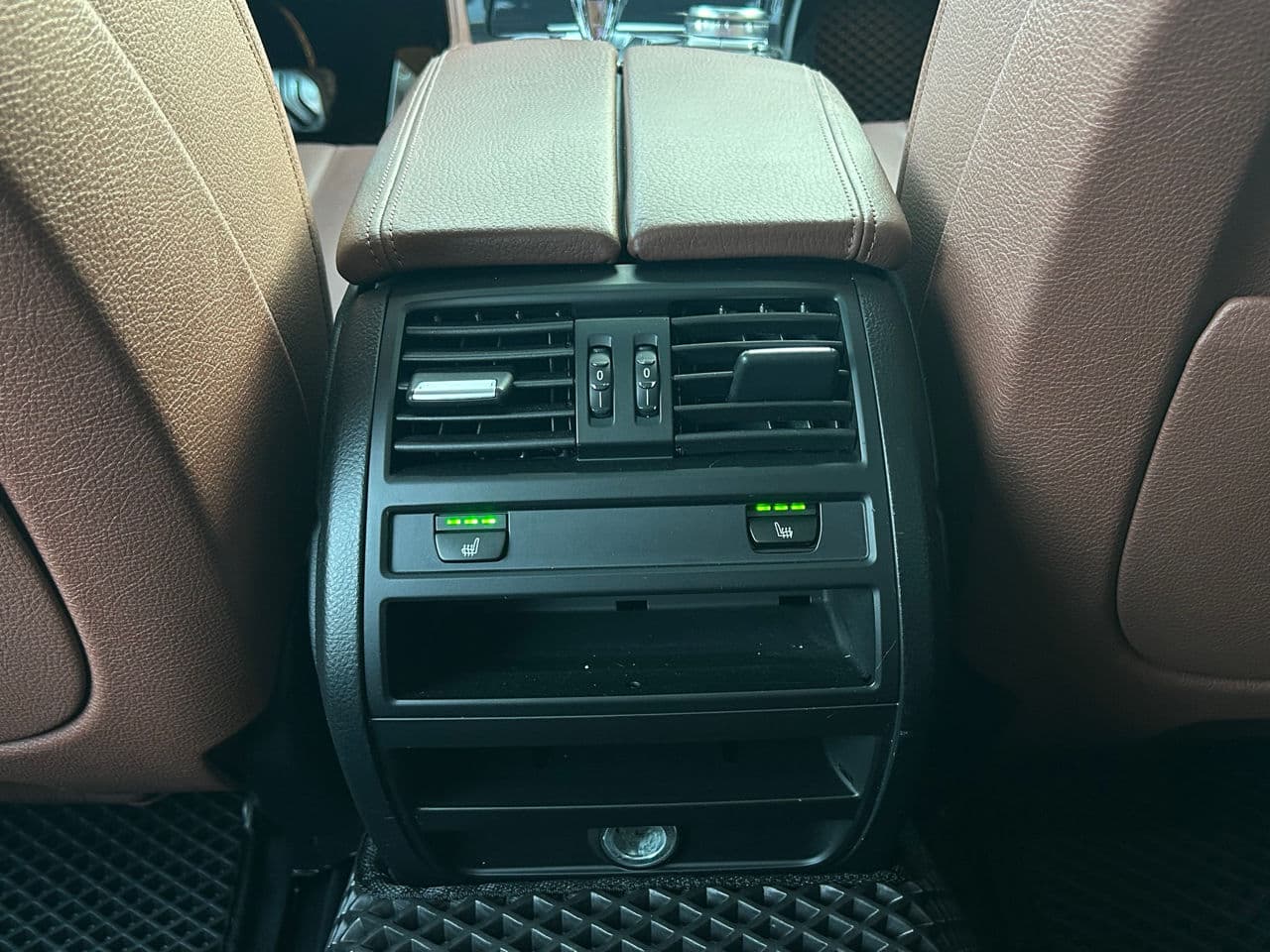 BMW 520 2016 — Миниатюра 20