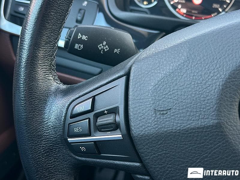 BMW 520 2016 — Миниатюра 11
