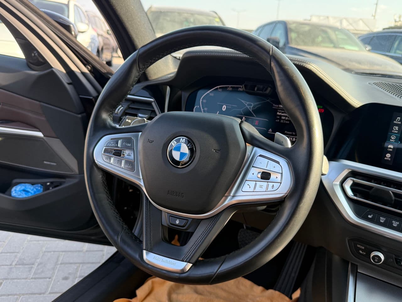 BMW 330E 2020 — Миниатюра 8
