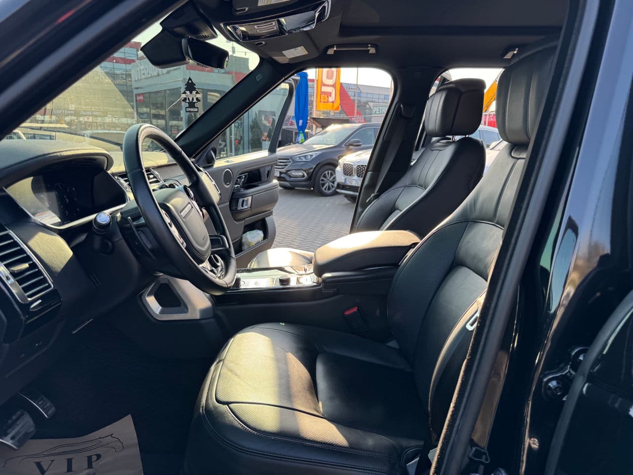 Land Rover Range Rover Vogue 2021 — Миниатюра 5