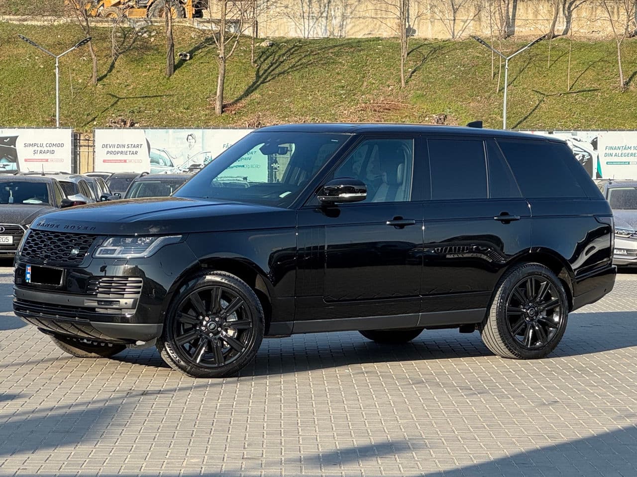 Land Rover Range Rover Vogue 2021 — Миниатюра 2