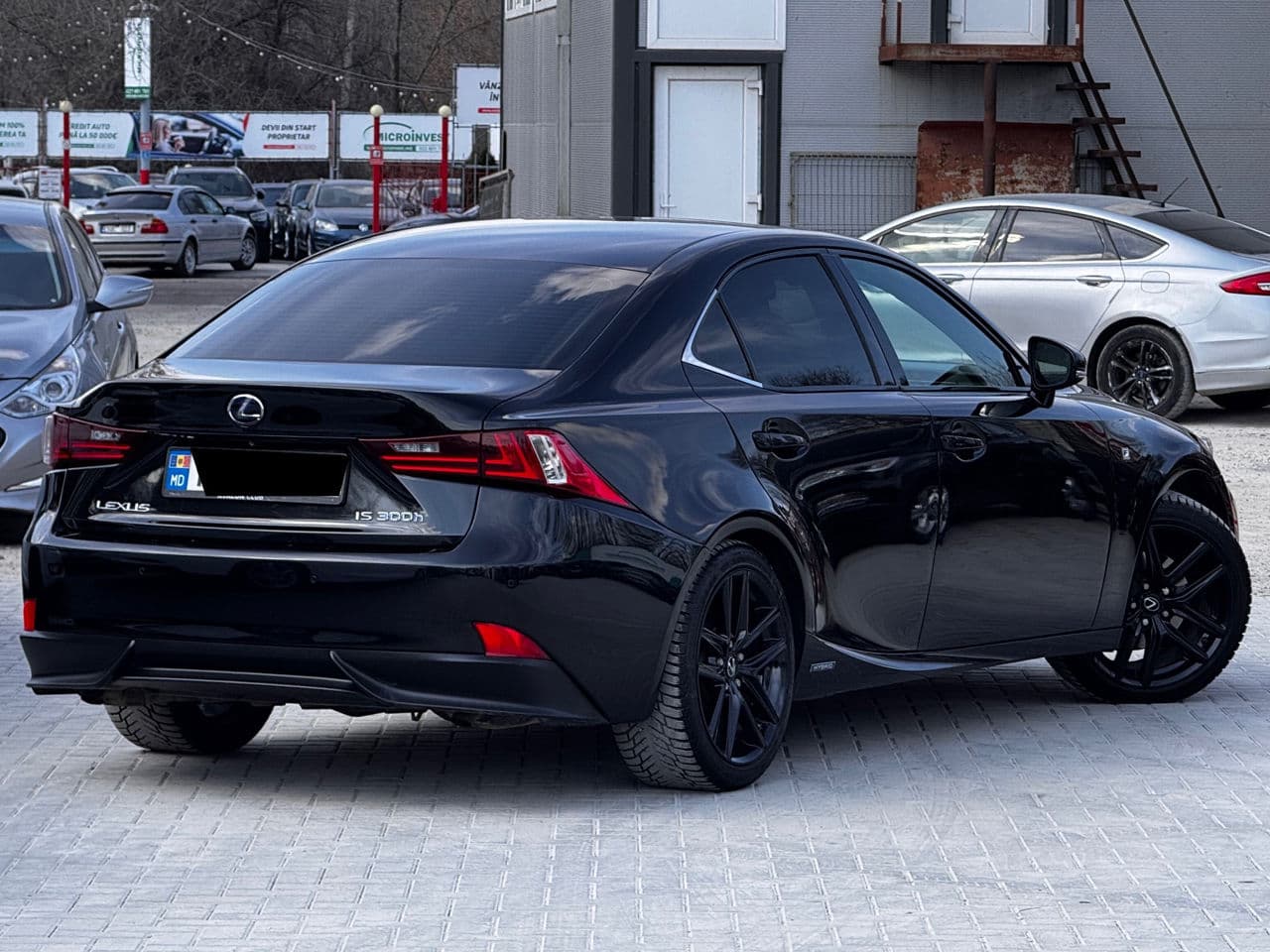 Lexus IS 300h 2013 — Миниатюра 2