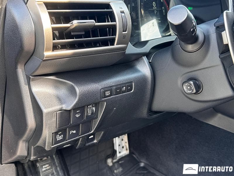 Lexus IS 300h 2013 — Миниатюра 13