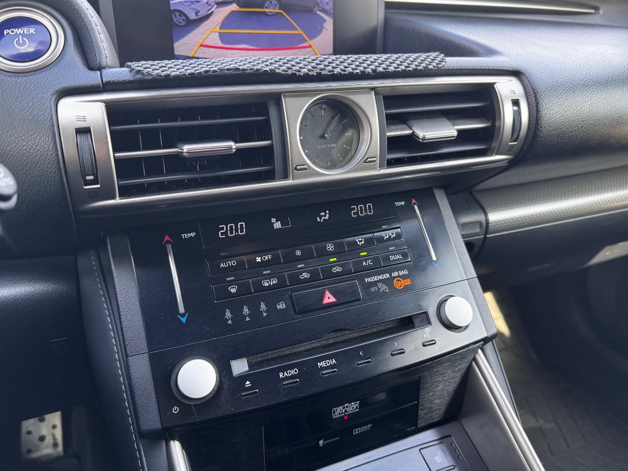 Lexus IS 300h 2013 — Миниатюра 10