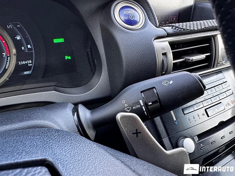 Lexus IS 300h 2013 — Миниатюра 16