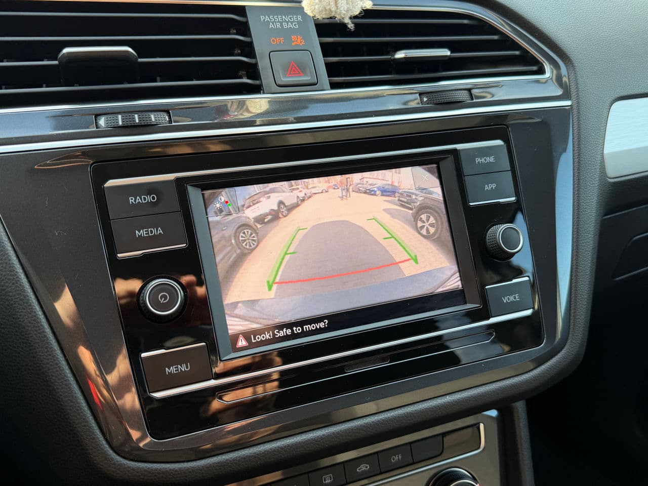 Volkswagen Tiguan 2020 — Миниатюра 11