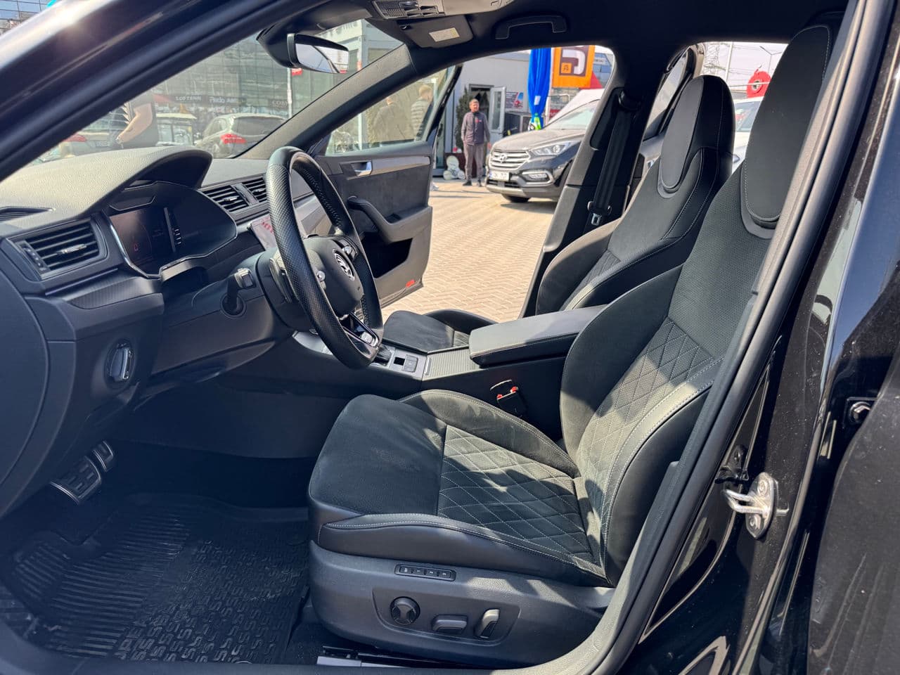 Skoda Superb 2023 — Миниатюра 5
