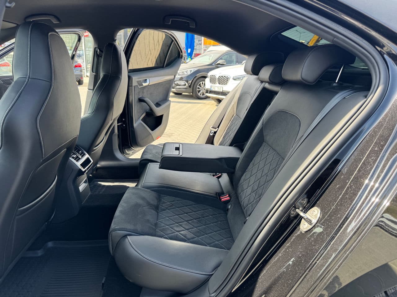 Skoda Superb 2023 — Миниатюра 13