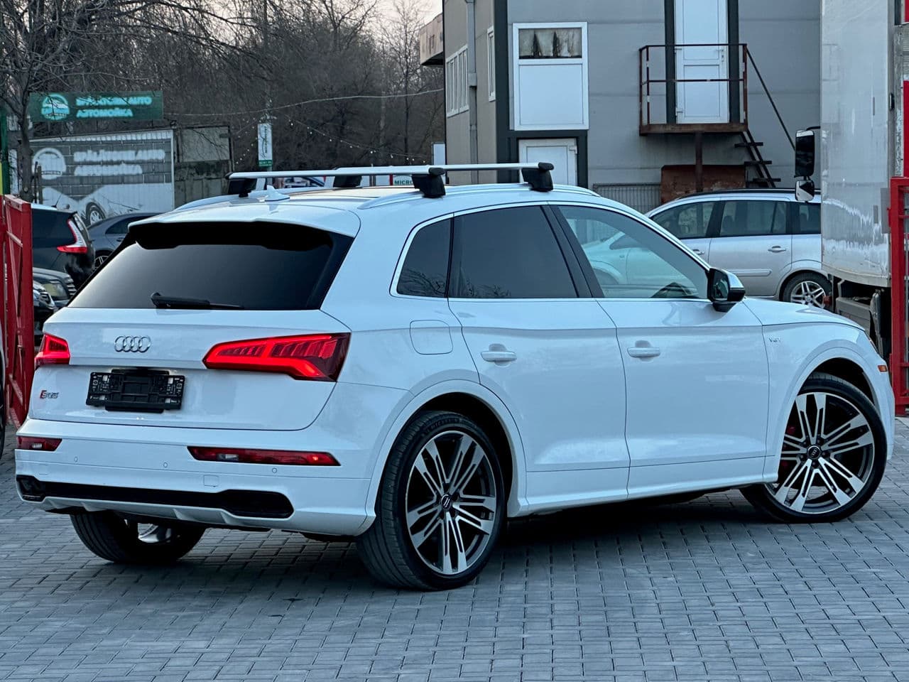 Audi SQ5 2017 — Миниатюра 3