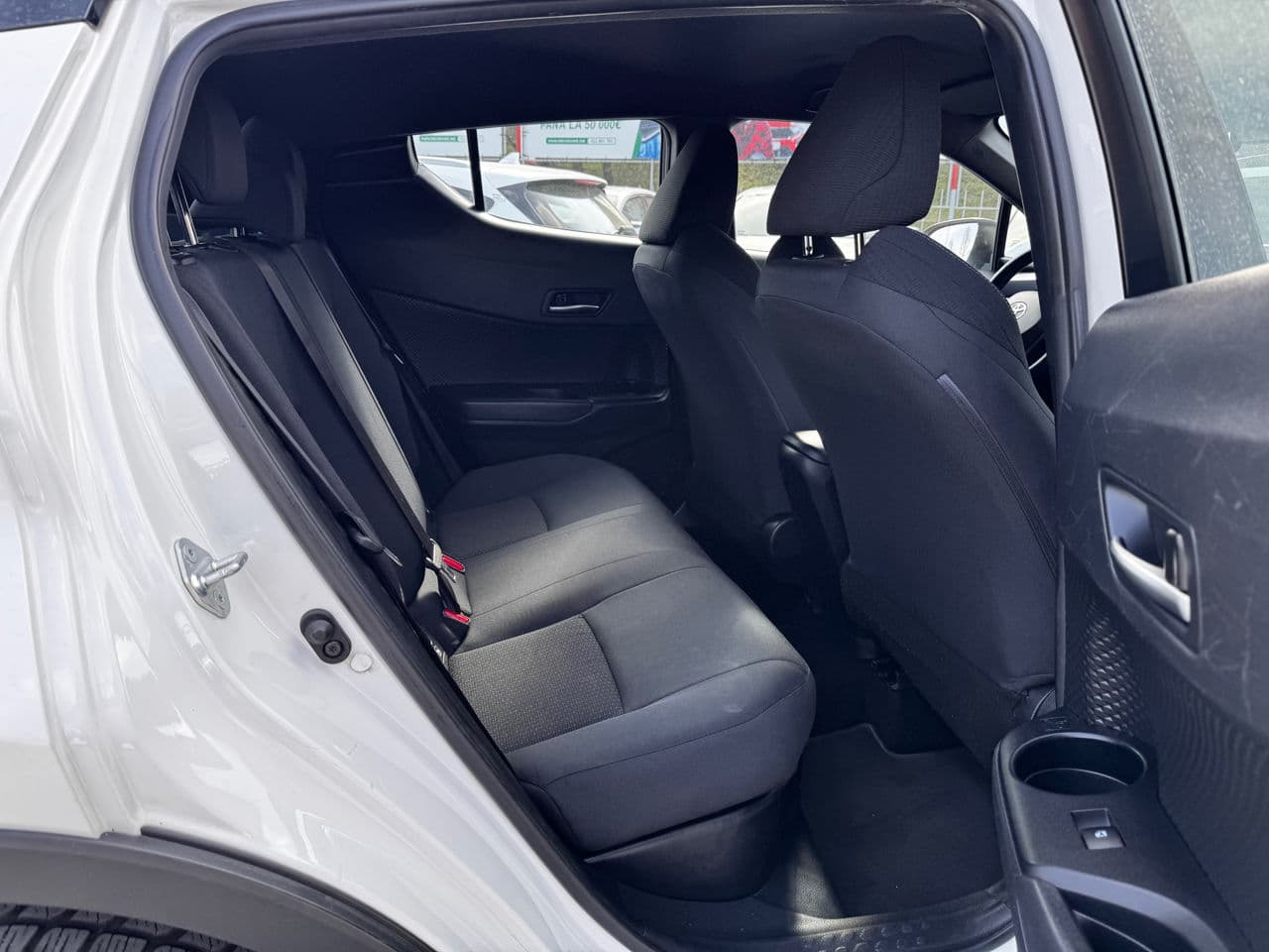 Toyota C-HR 2018 — Миниатюра 16