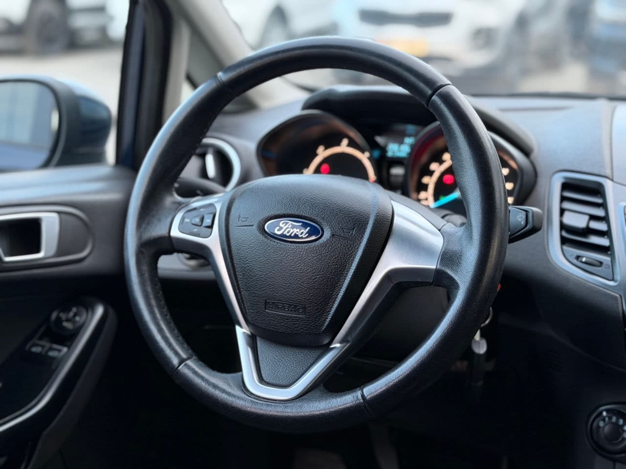 Ford Fiesta 2016 — Миниатюра 10