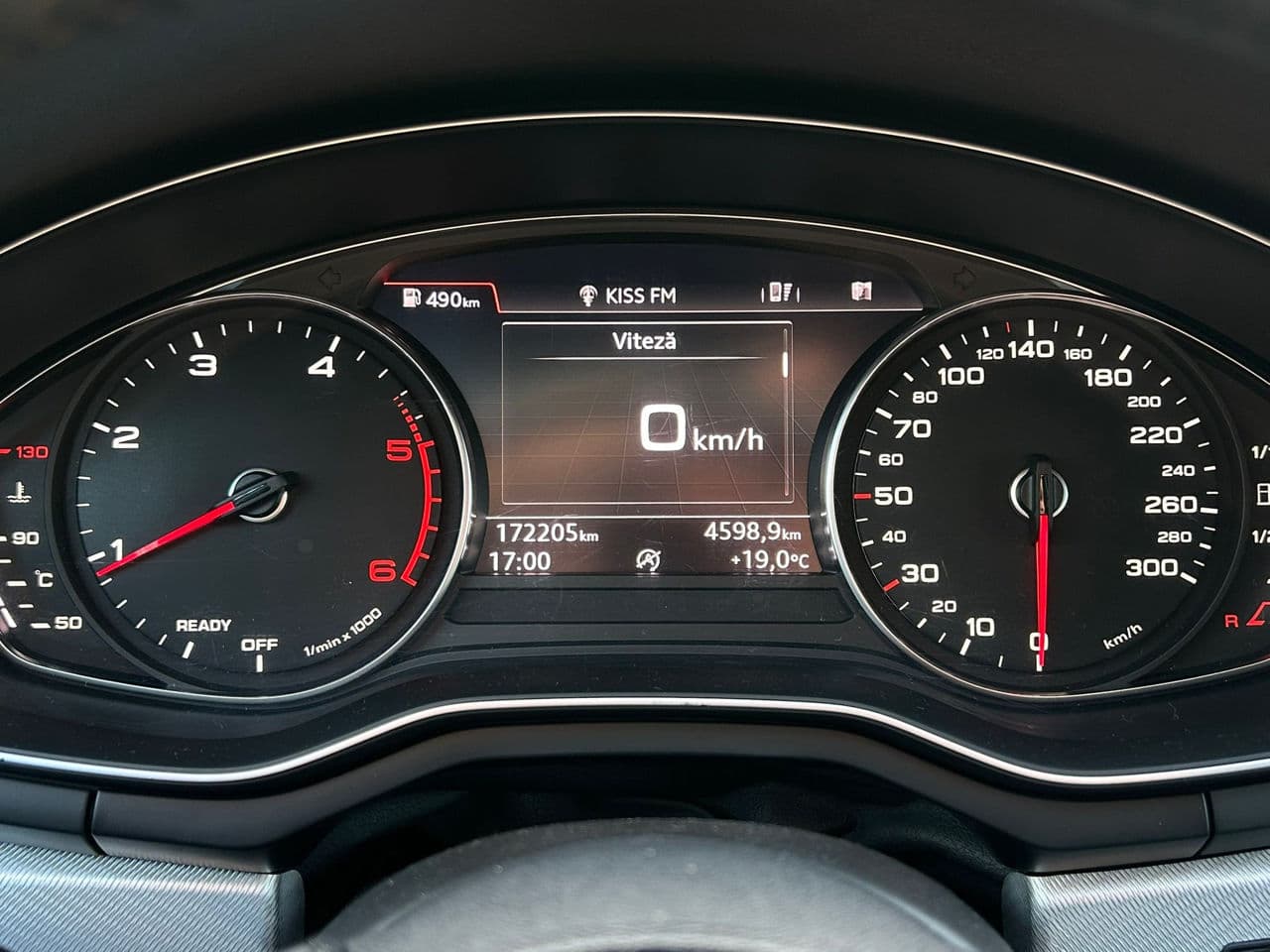 Audi A4 2018 — Миниатюра 11