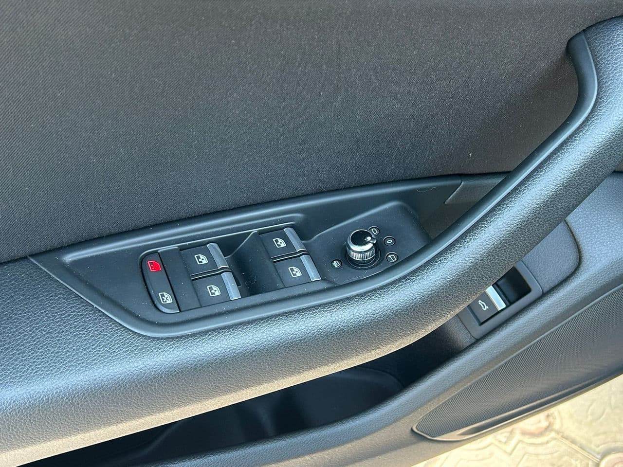 Audi A4 2018 — Миниатюра 6