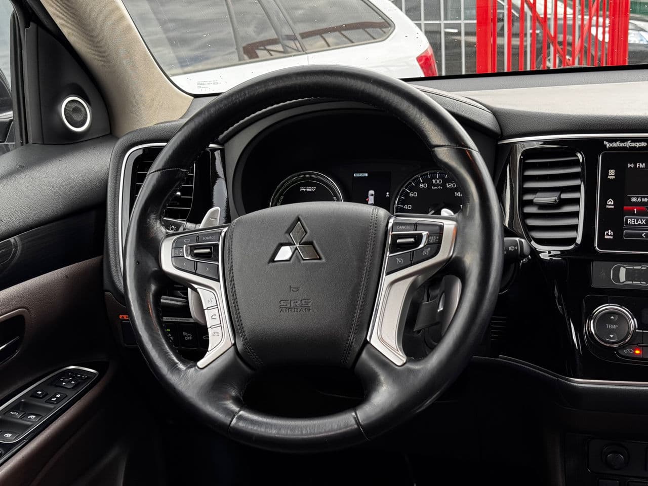 Mitsubishi Outlander 2018 — Миниатюра 8