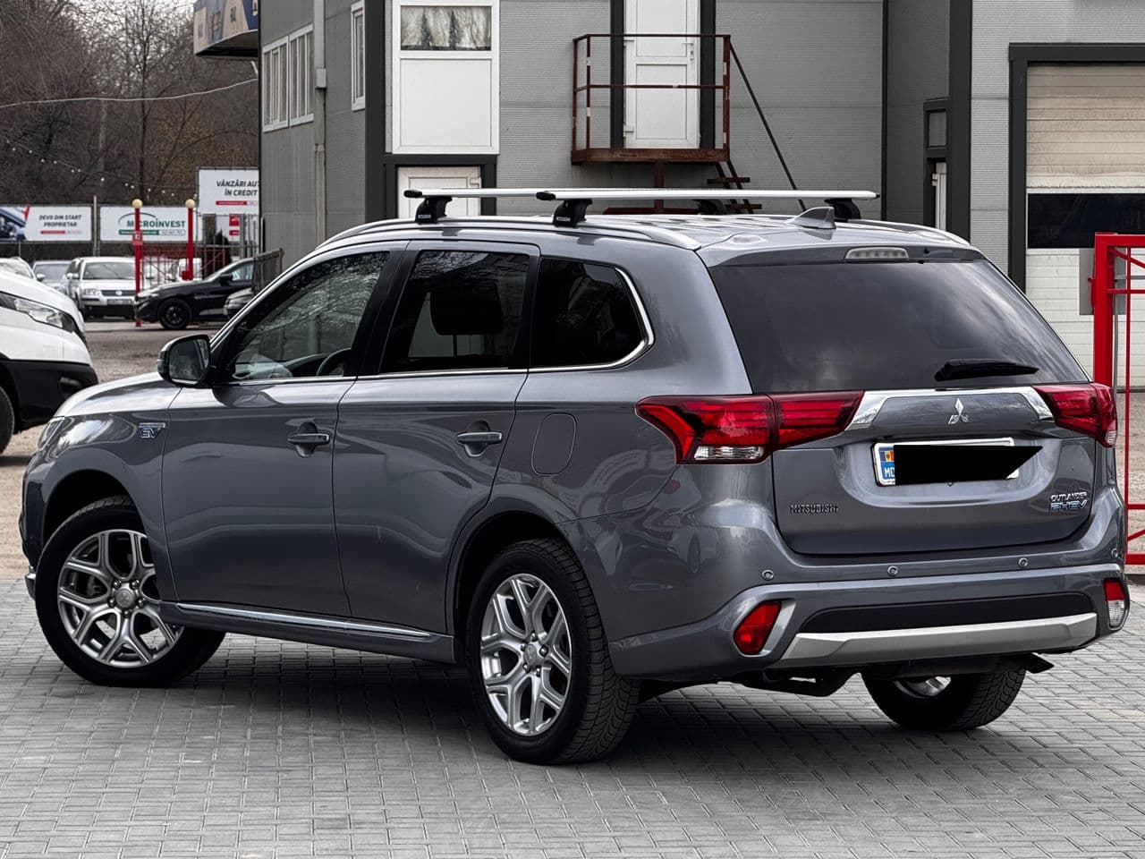 Mitsubishi Outlander 2018 — Миниатюра 3
