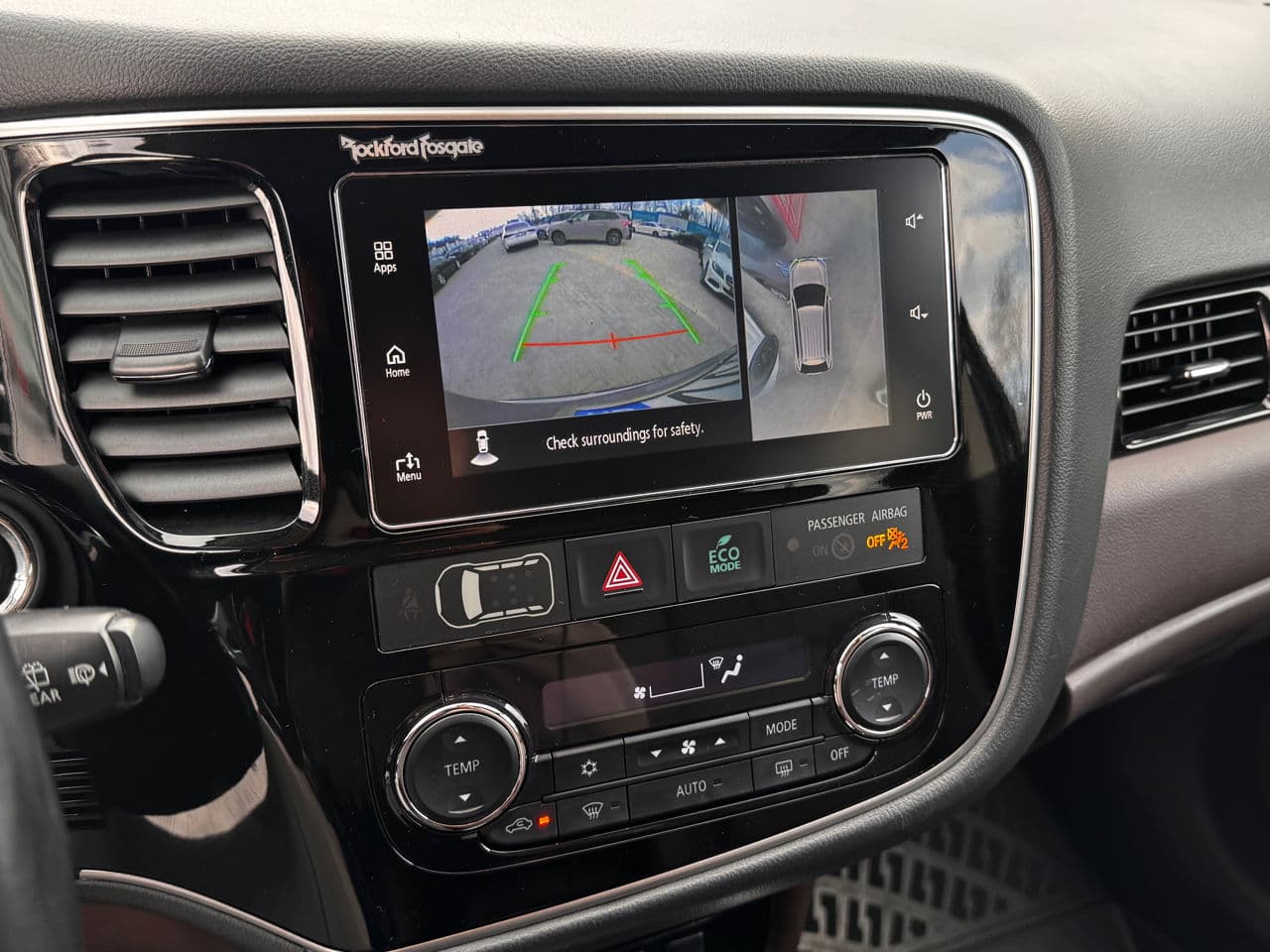 Mitsubishi Outlander 2018 — Миниатюра 10