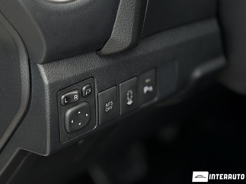 Toyota Auris 2012 — Миниатюра 9