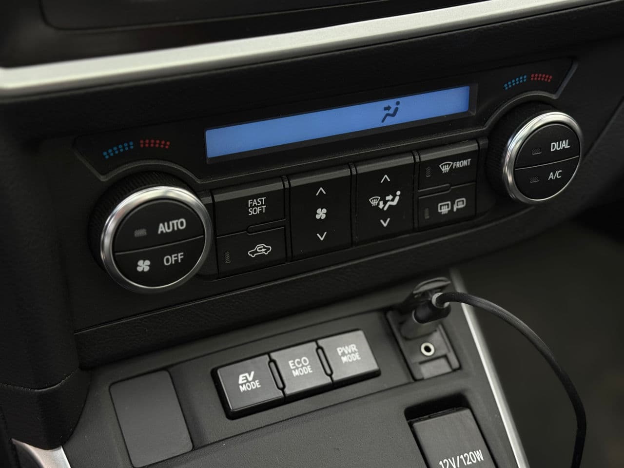 Toyota Auris 2012 — Миниатюра 13