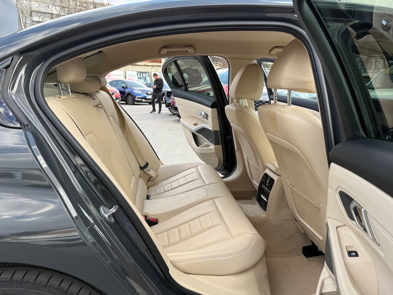 BMW 330E 2020 — Миниатюра 17