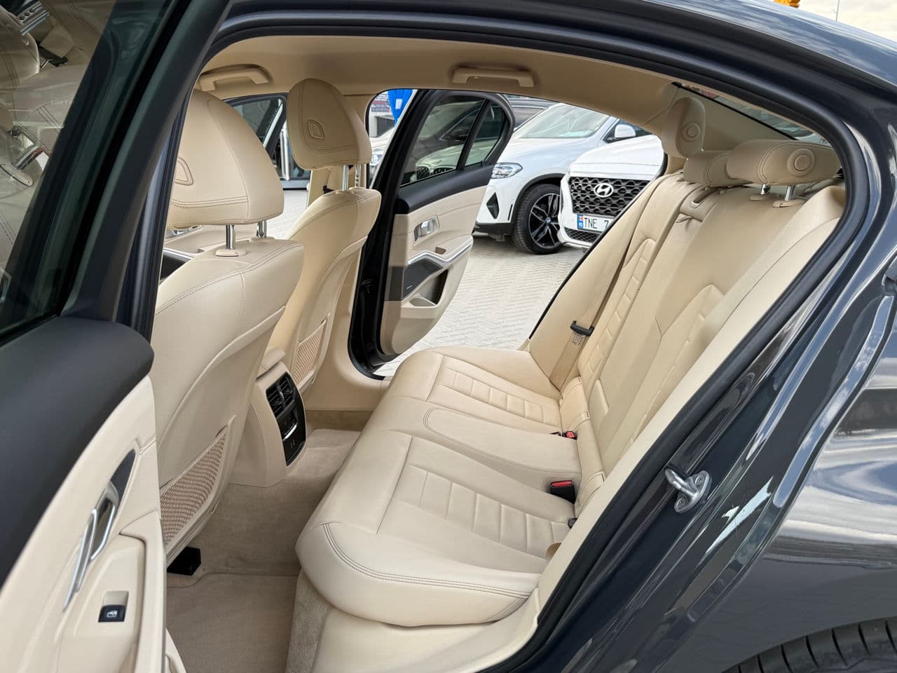 BMW 330E 2020 — Миниатюра 15