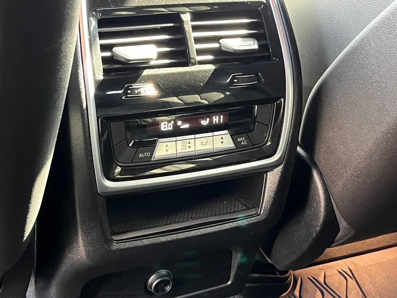 2022 BMW X6 4.0i — Miniatură 18