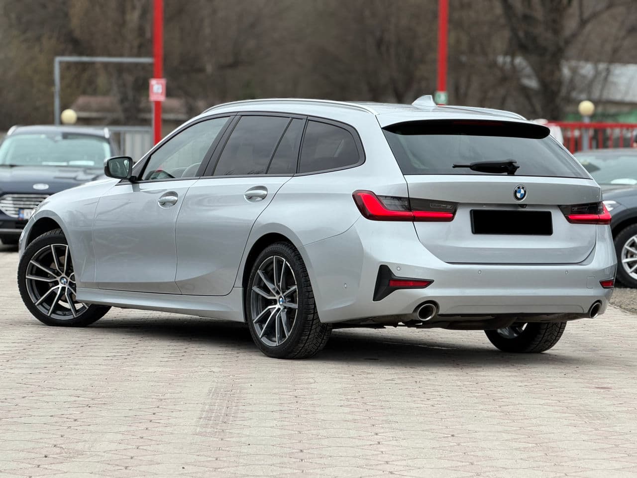 BMW 320 2019 — Миниатюра 3