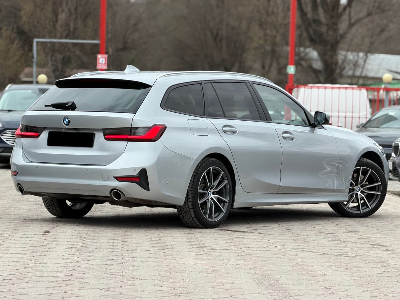 BMW 320 2019 — Миниатюра 2