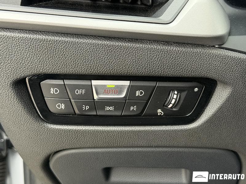 BMW 320 2019 — Миниатюра 11