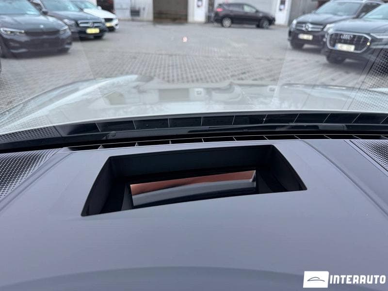 Porsche Cayenne Coupe 2025 — Миниатюра 12