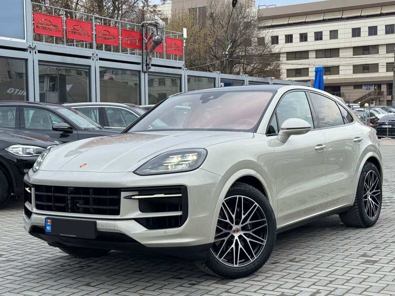 Porsche Cayenne Coupe 2025 — Миниатюра 3