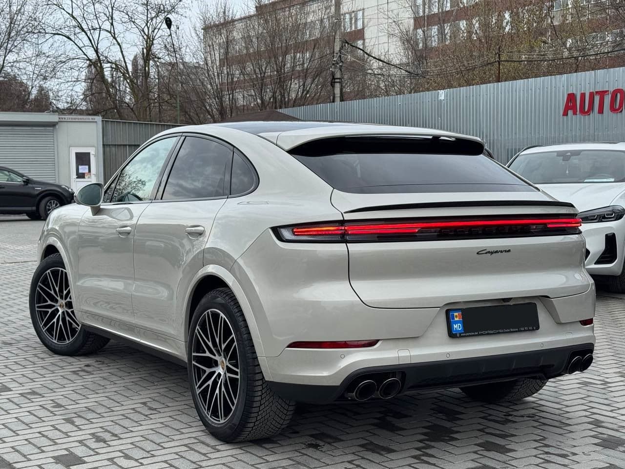 Porsche Cayenne Coupe 2025 — Миниатюра 4