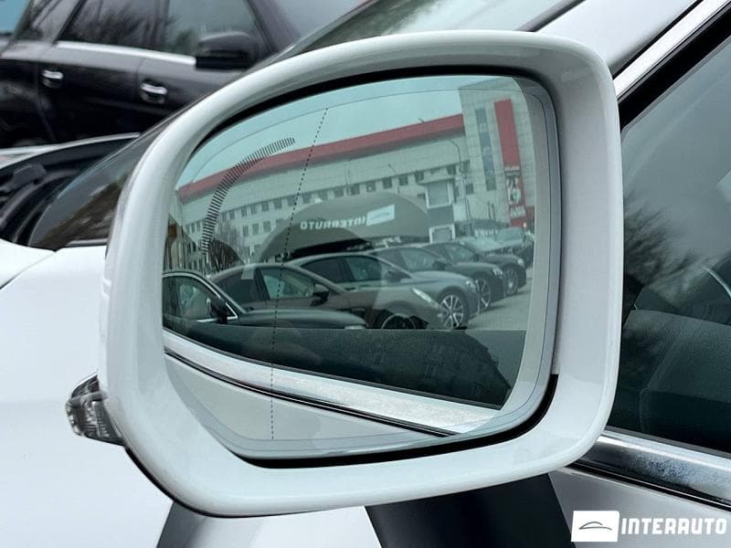 Volvo XC 60 2018 — Миниатюра 5