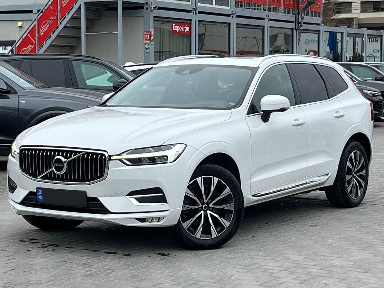 Volvo XC 60 2018 — Миниатюра 3