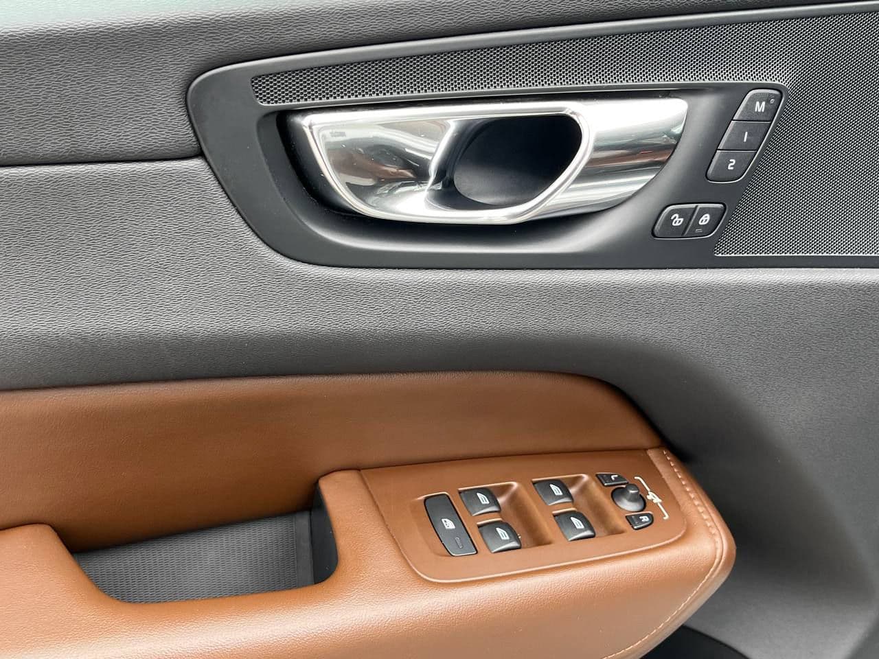 Volvo XC 60 2018 — Миниатюра 6