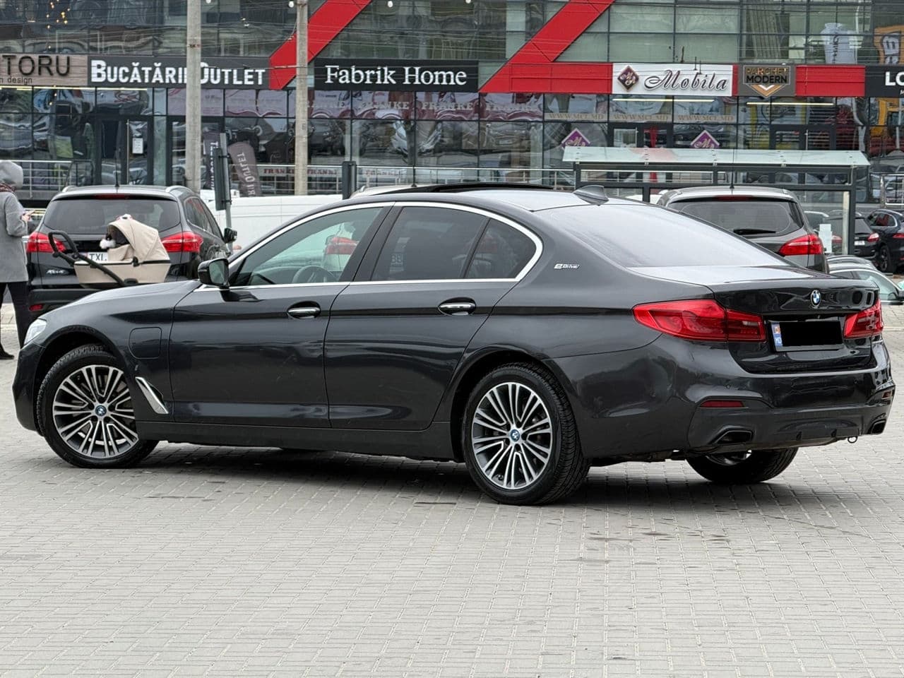 BMW 530e 2018 — Миниатюра 5