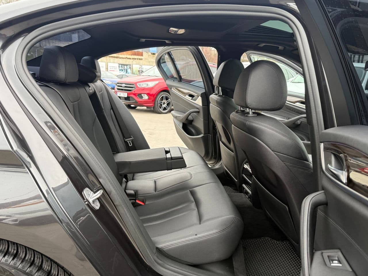 BMW 530e 2018 — Миниатюра 15