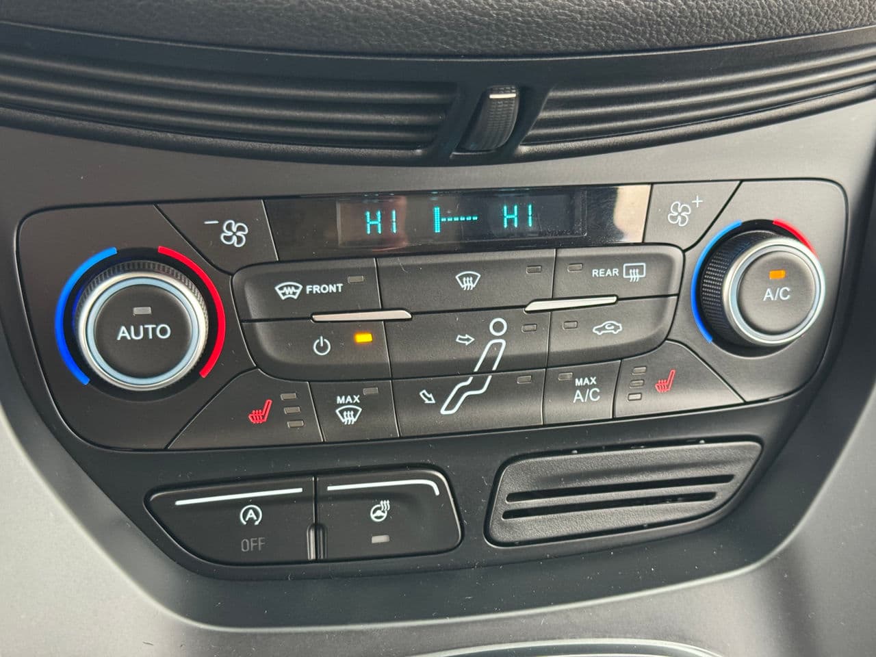 Ford Grand C-MAX 2015 — Миниатюра 11