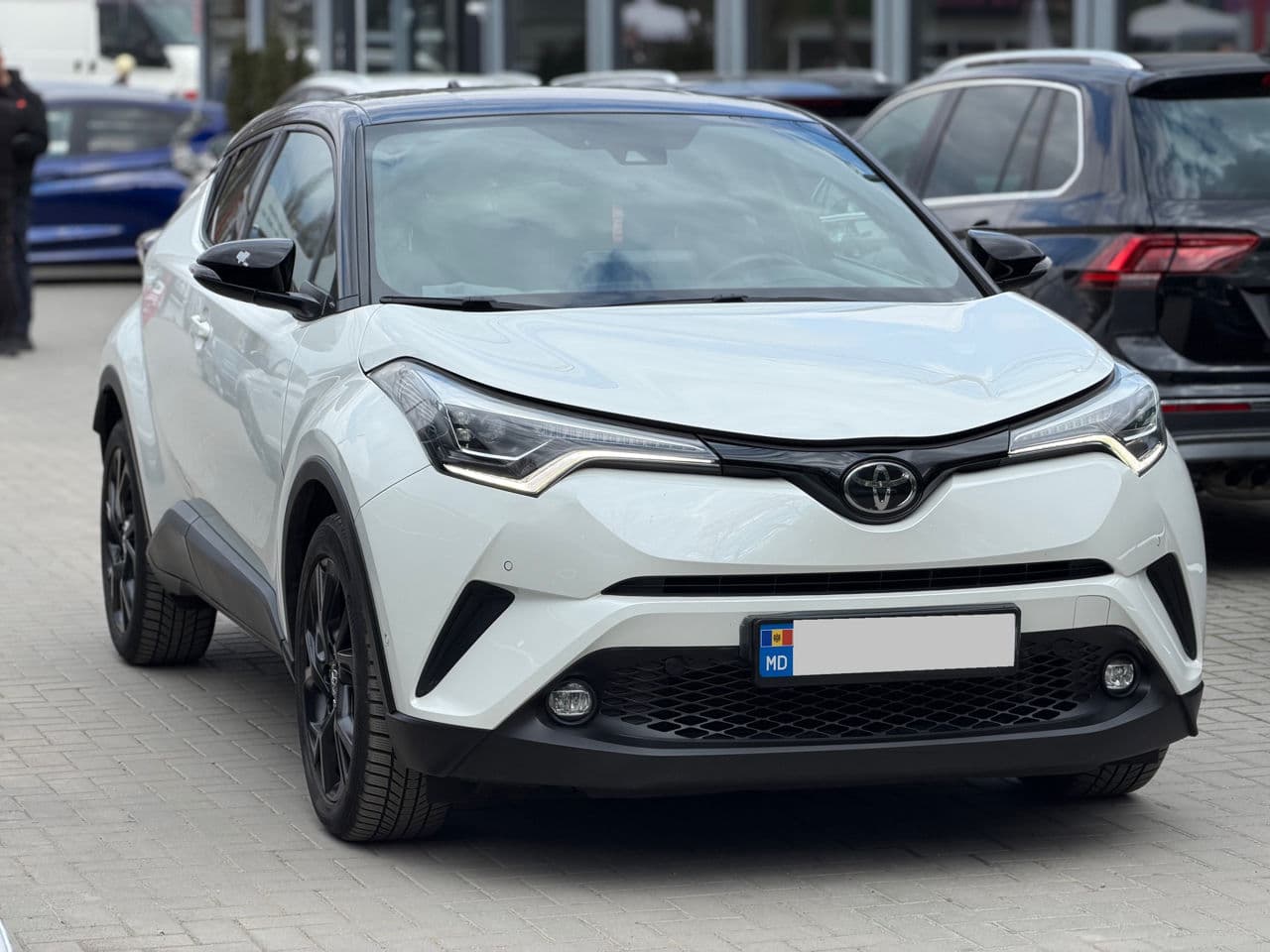 Toyota C-HR 2017 — Миниатюра 3