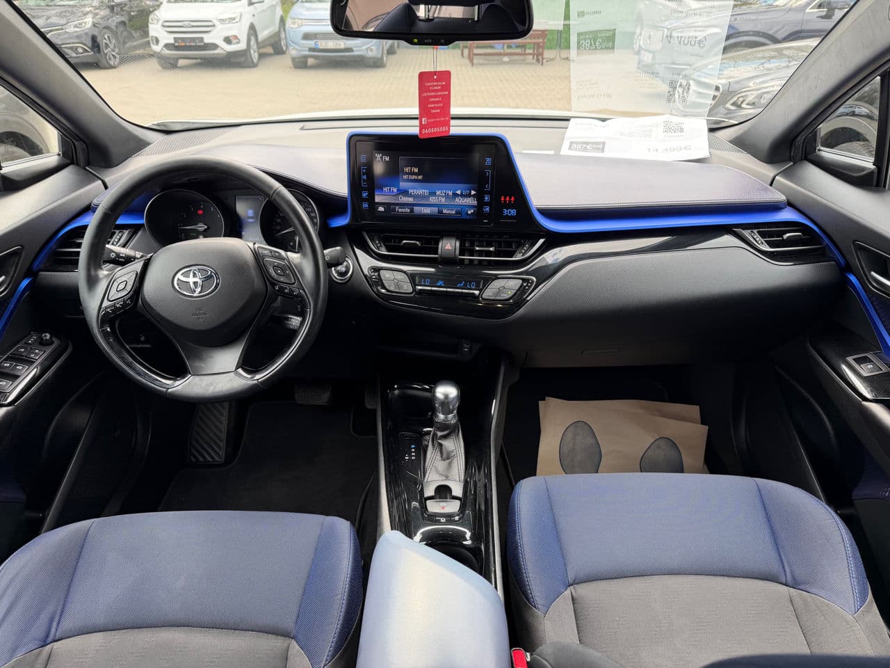 Toyota C-HR 2017 — Миниатюра 10