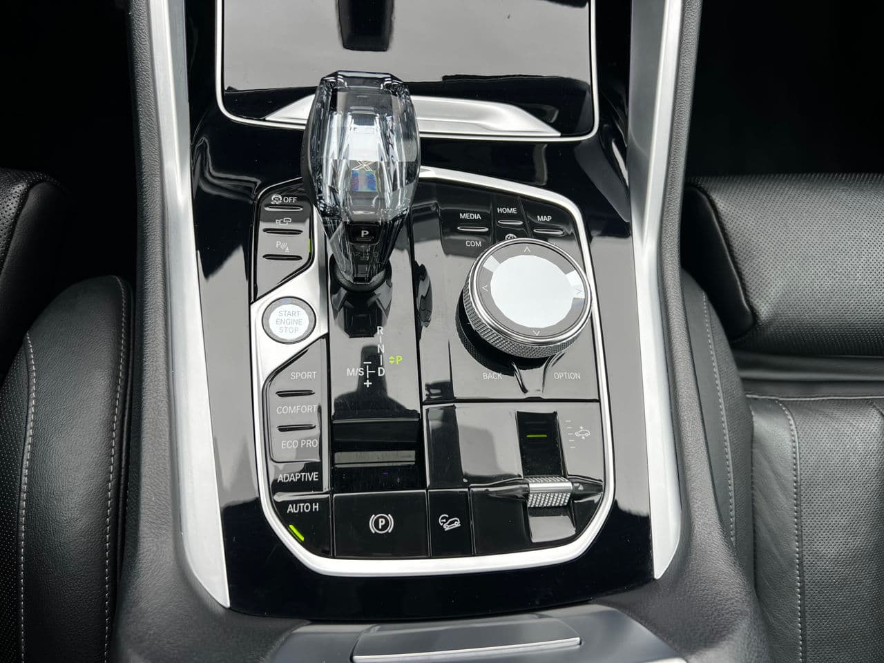 2021 BMW X6 4.0i — Miniatură 14