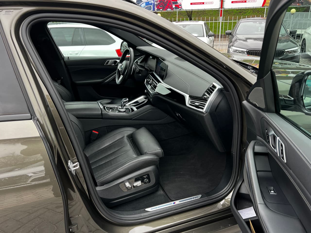 2021 BMW X6 4.0i — Miniatură 6