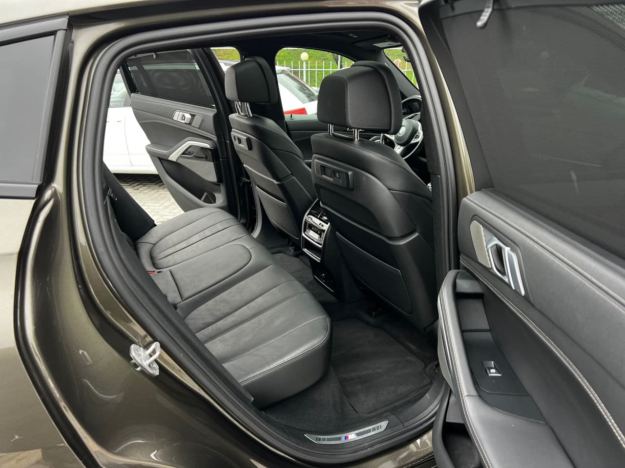 2021 BMW X6 4.0i — Miniatură 22