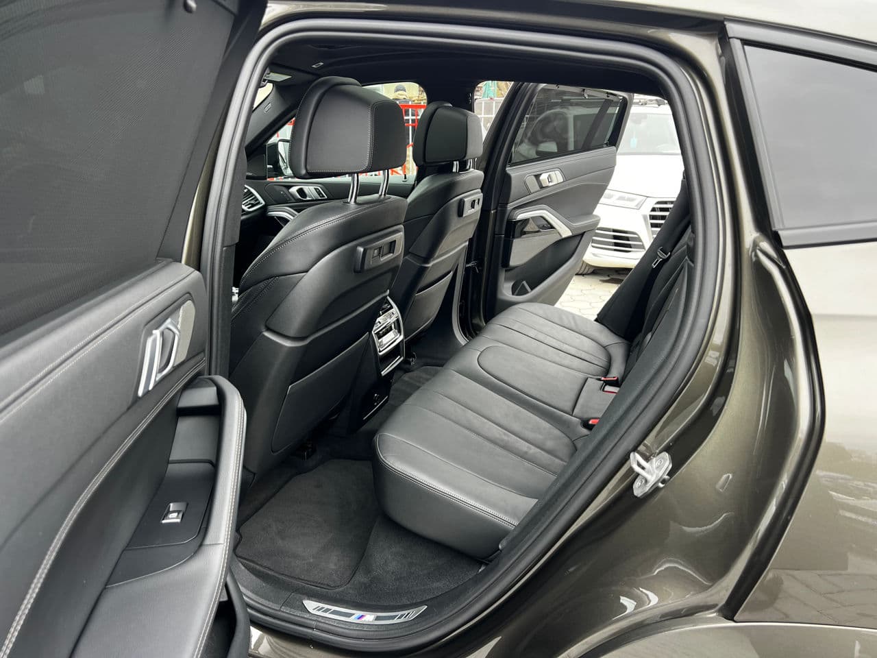 2021 BMW X6 4.0i — Miniatură 21