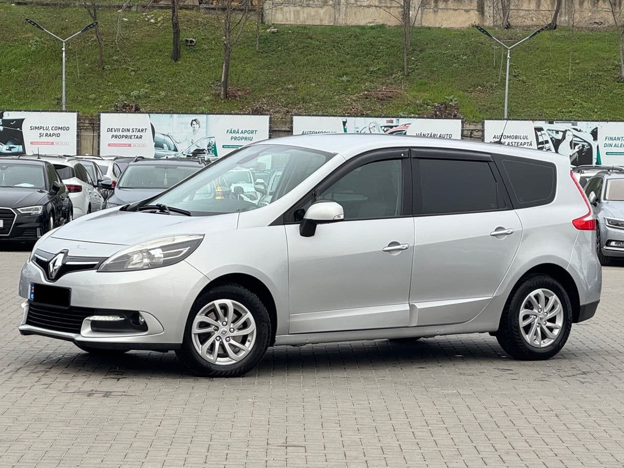 Renault Grand Scenic 2015 — Миниатюра 2