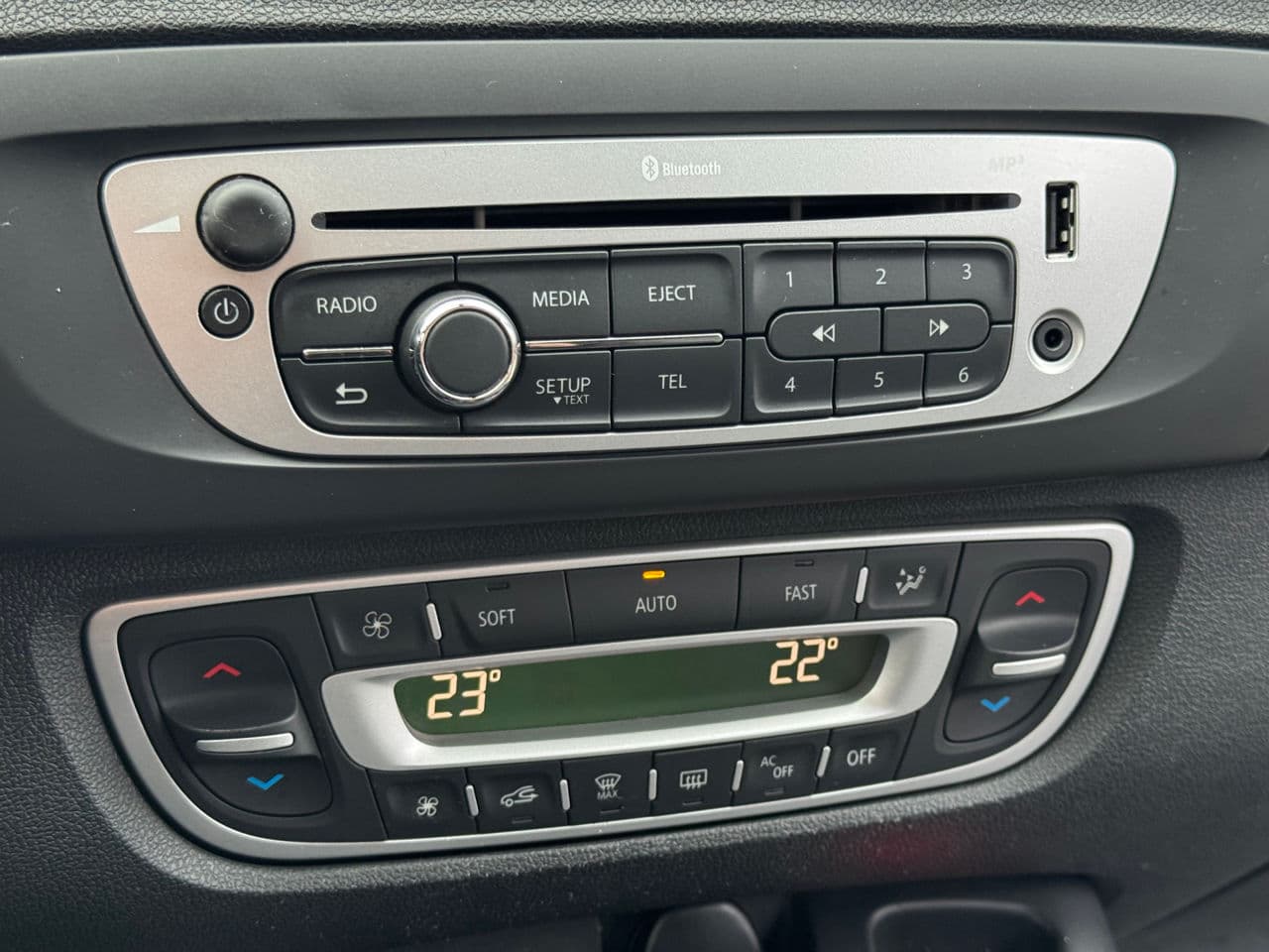 Renault Grand Scenic 2015 — Миниатюра 11