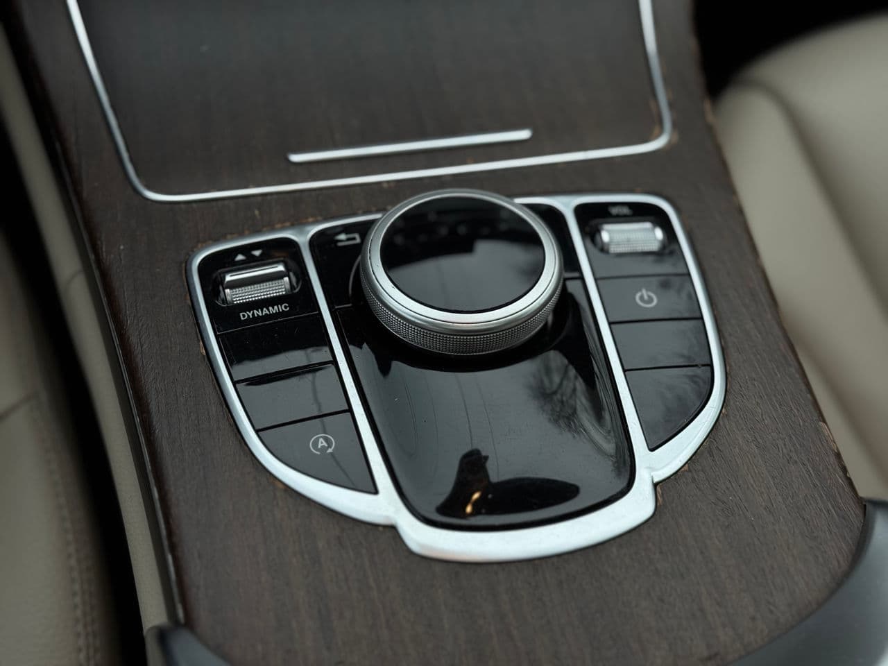 Mercedes C 300 2019 — Миниатюра 16