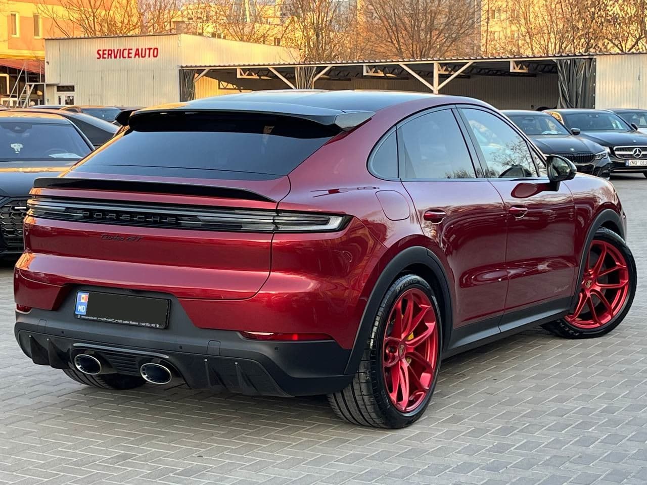Porsche Cayenne Turbo GT Coupe 2026 — Миниатюра 2