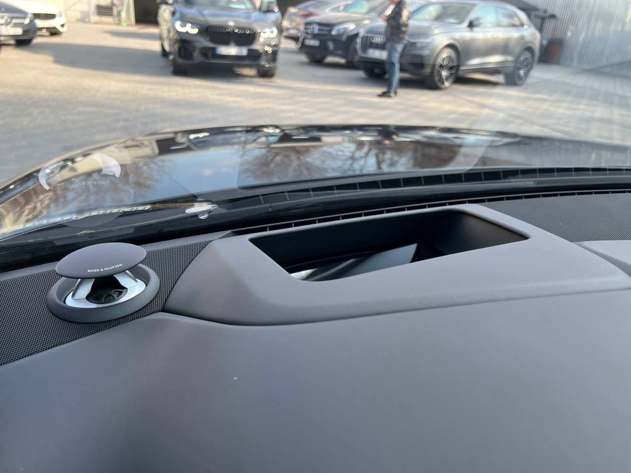 Audi A8 2023 — Миниатюра 9