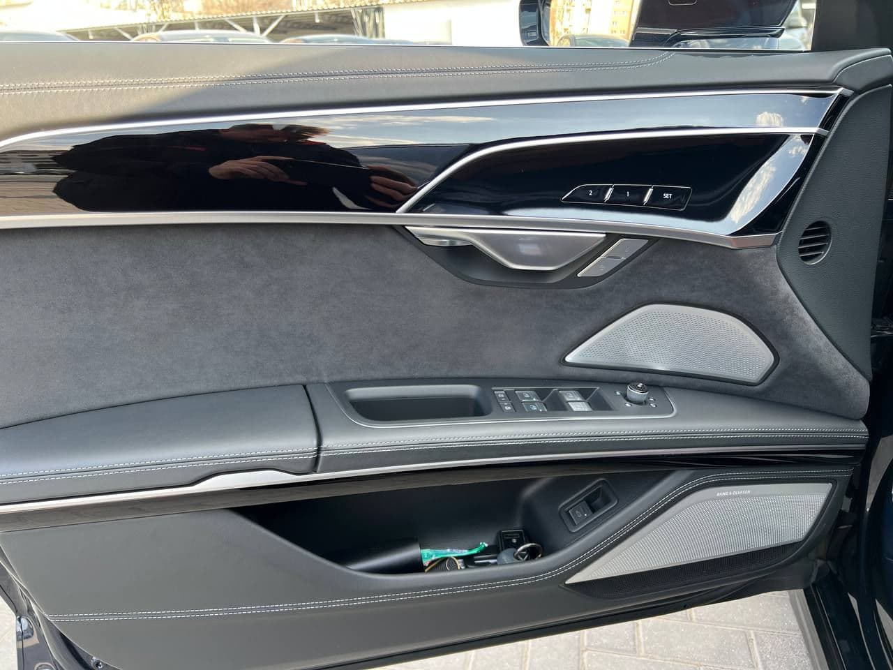 Audi A8 2023 — Миниатюра 6