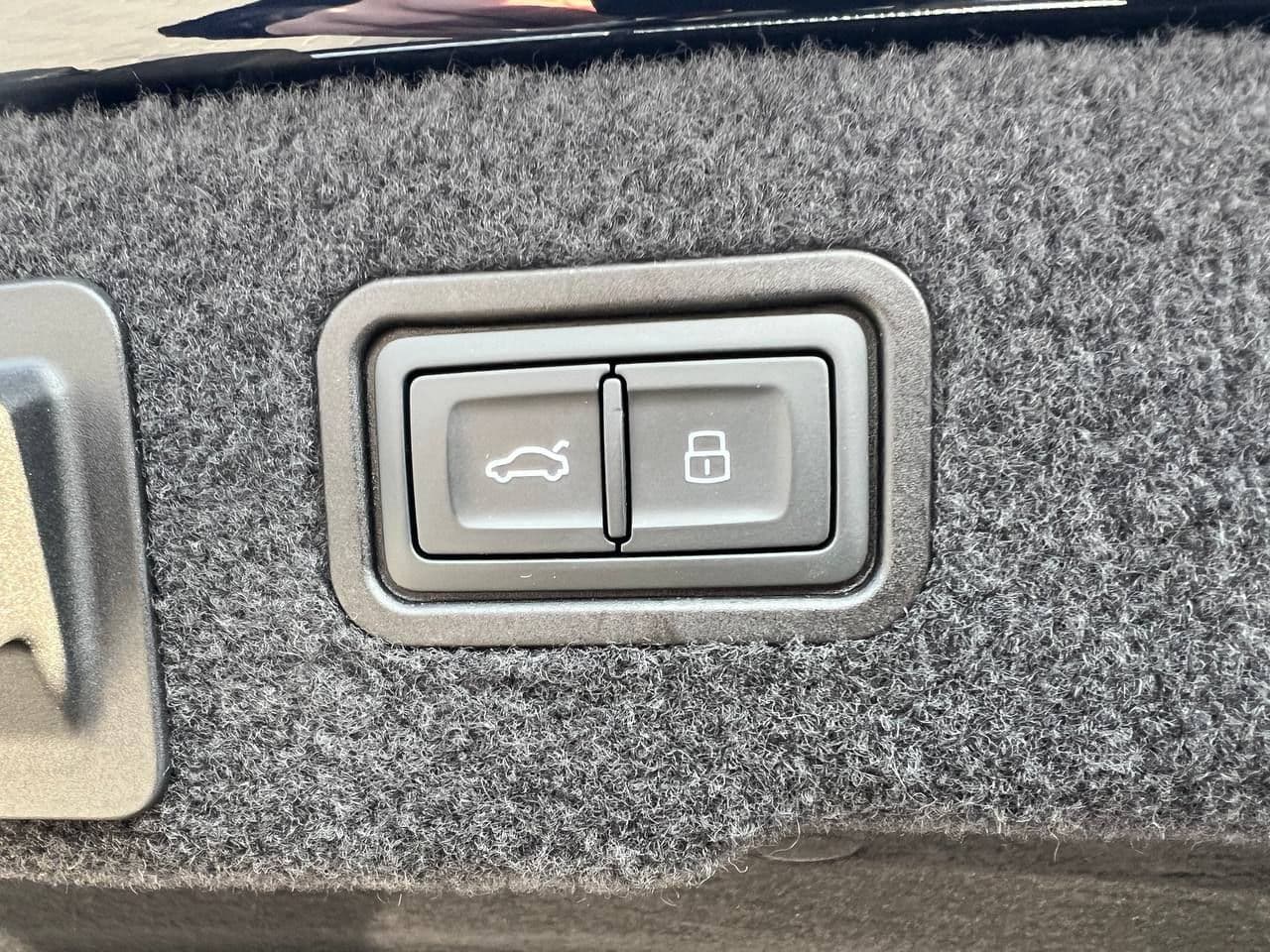 Audi A8 2023 — Миниатюра 28